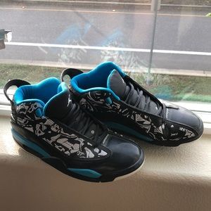 Nike Air Jordan’s Two3